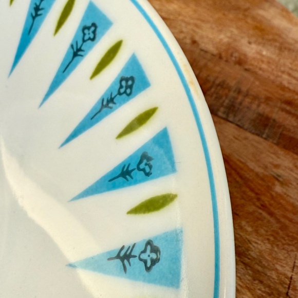 Vintage Mikasa Blue Point Pattern Cera Stone 2 Serving Bowls and 4 coffee cups - Picture 10 of 10